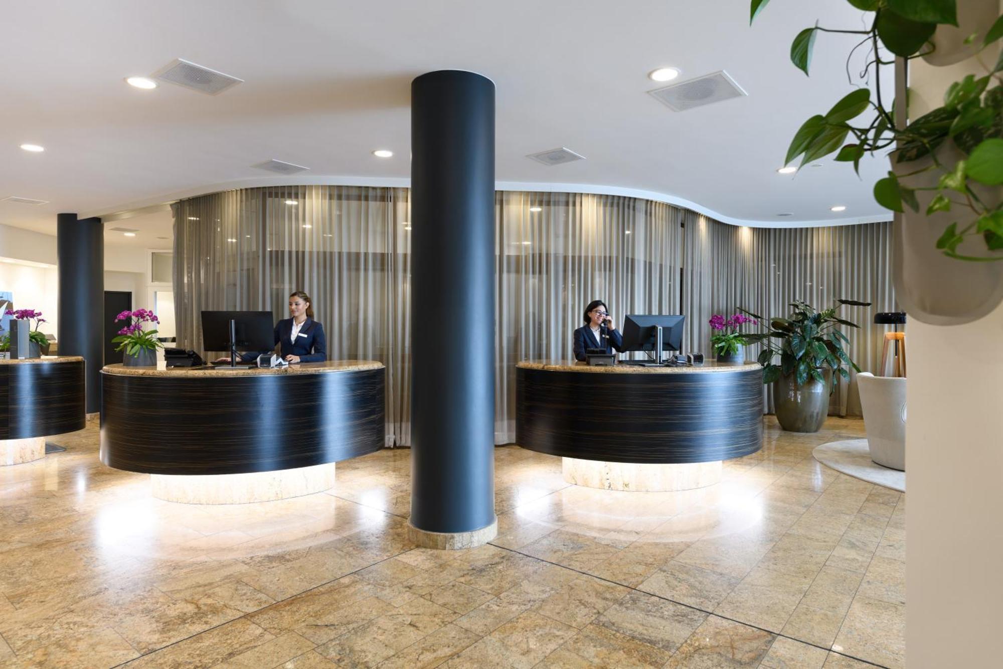 Moevenpick Hotel Lausana Exterior foto