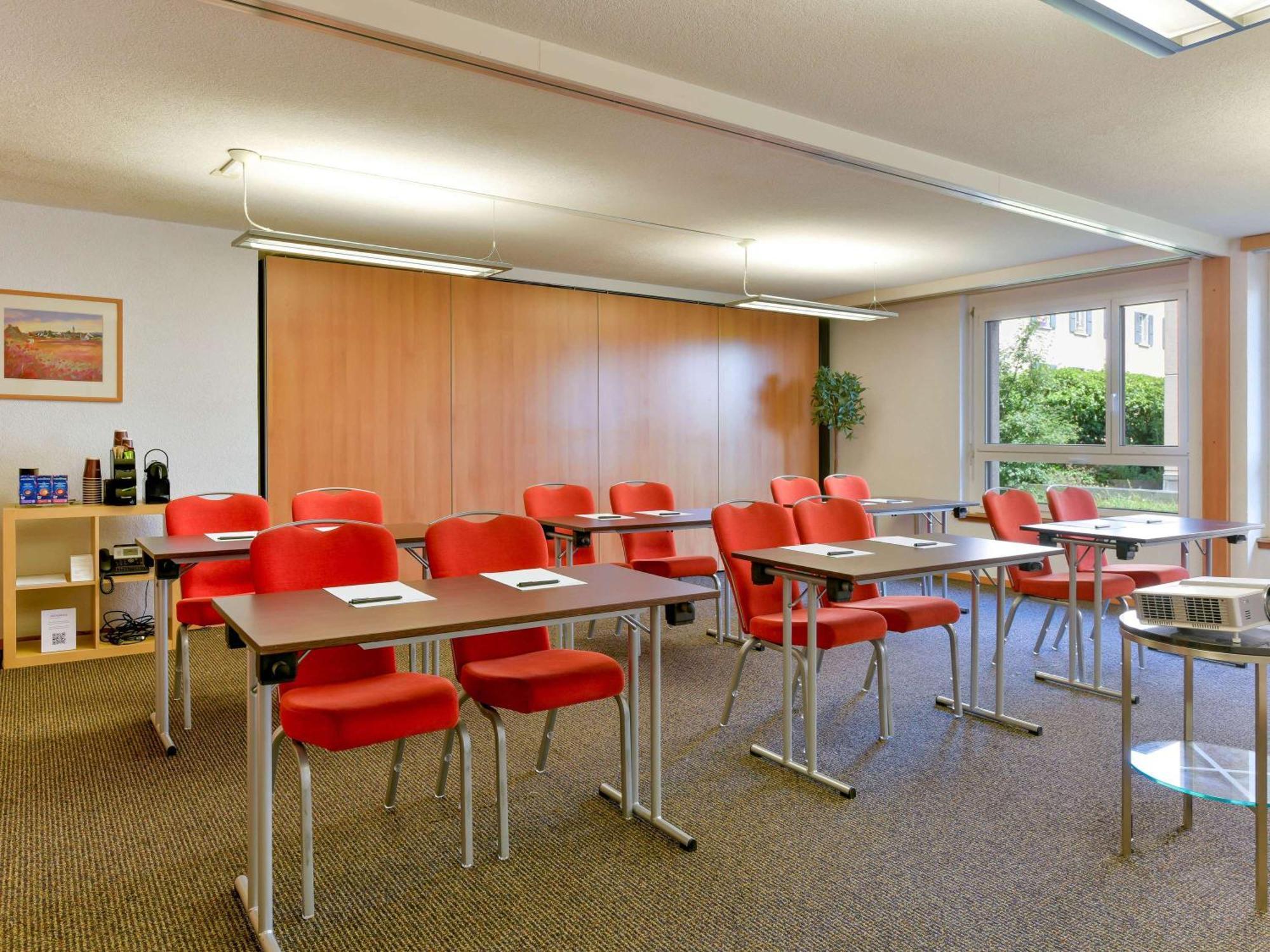 Moevenpick Hotel Lausana Exterior foto
