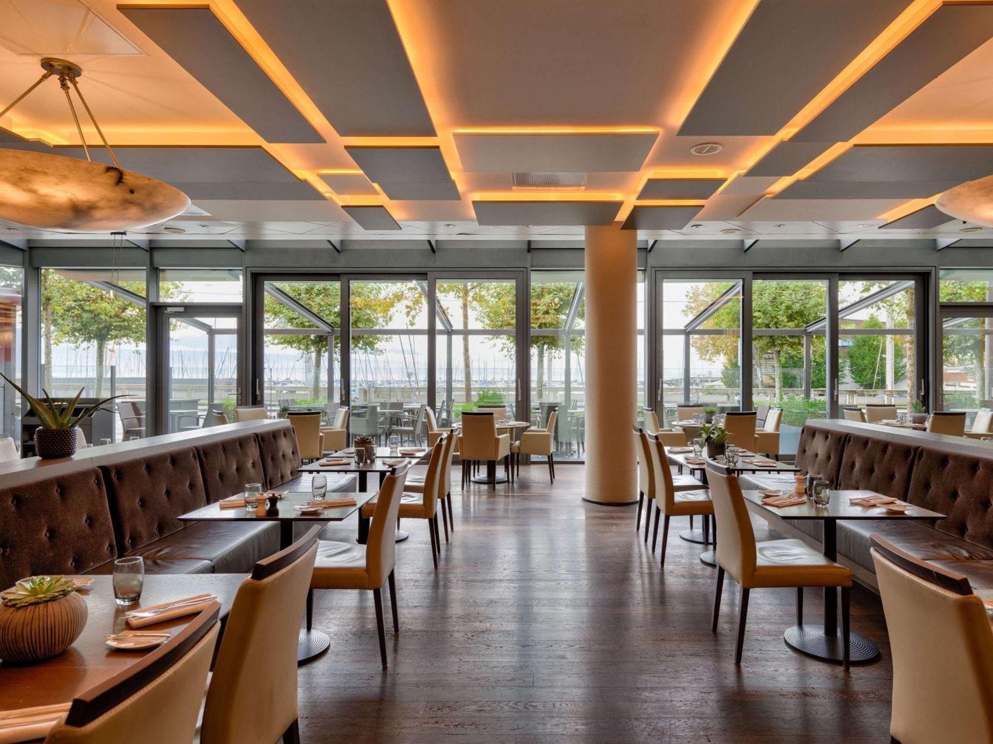 Moevenpick Hotel Lausana Exterior foto